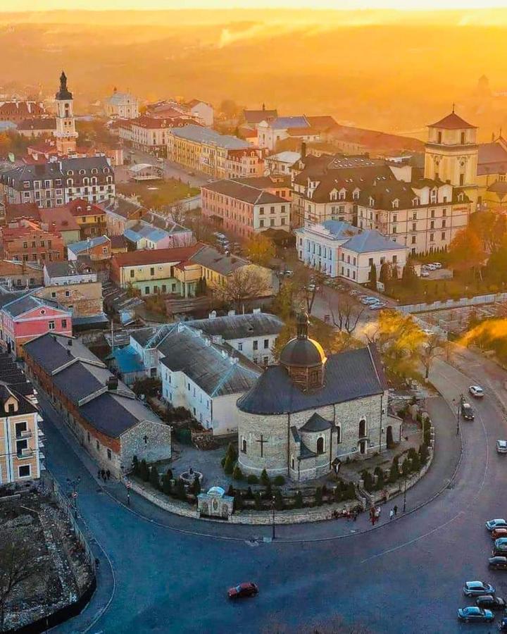 Квартира В Центрі Старого Міста З Окремим Входом Kamianets-Podilskyi Εξωτερικό φωτογραφία