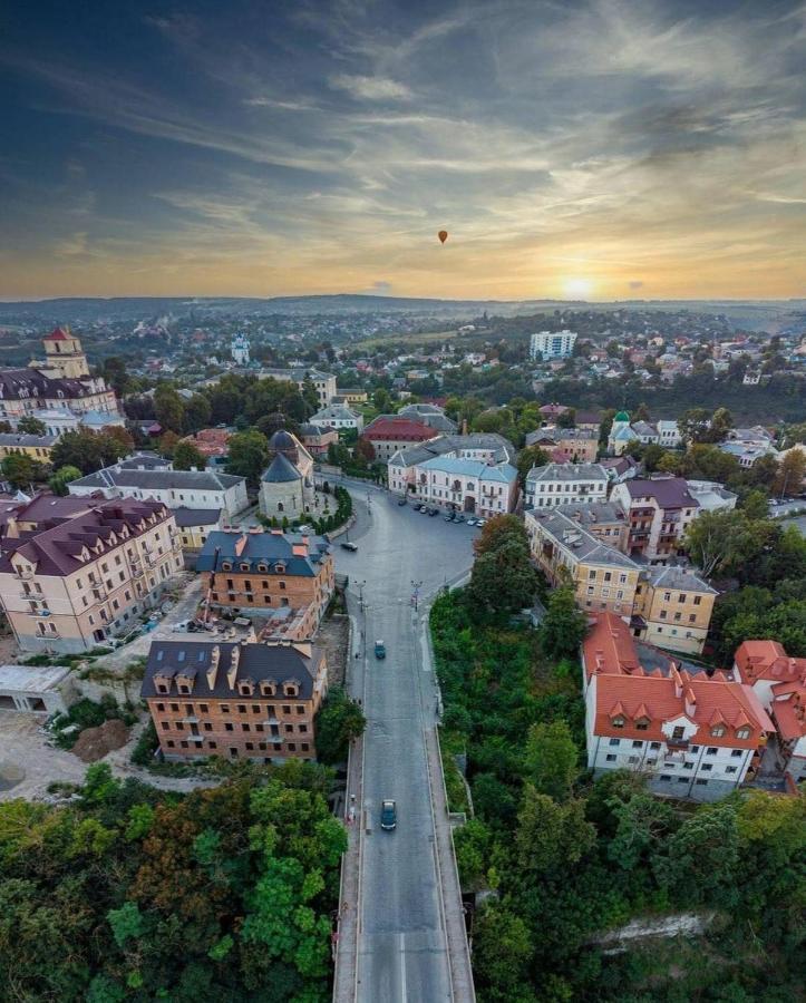 Квартира В Центрі Старого Міста З Окремим Входом Kamianets-Podilskyi Εξωτερικό φωτογραφία